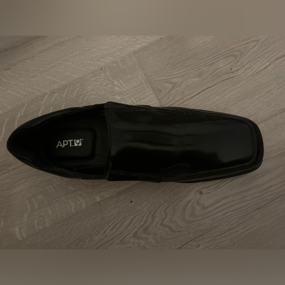 Apt. 9 men’s shoes